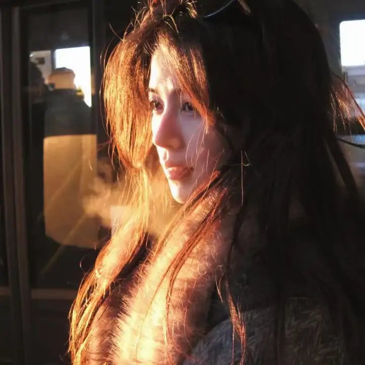 旧巷灯火又阑珊